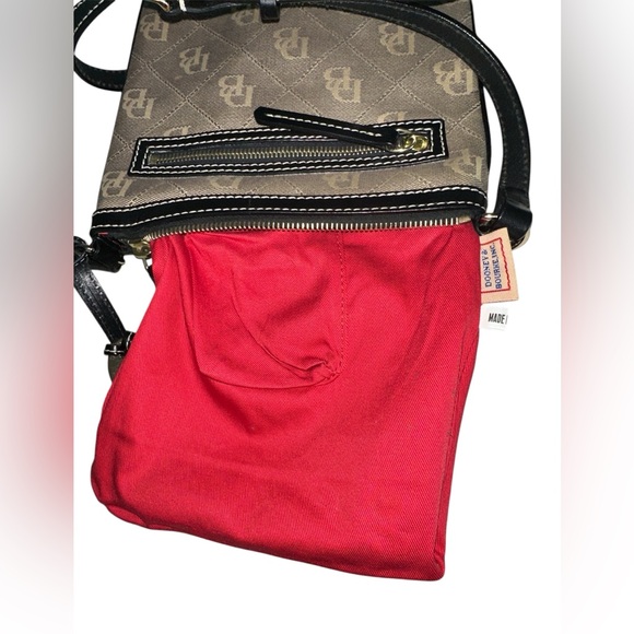 Dooney & Bourke Letter Carrier Crossbody Bag/ Blk & Tan - Picture 6 of 8